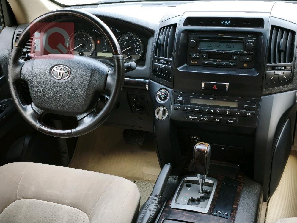 تويوتا لاندكروزر